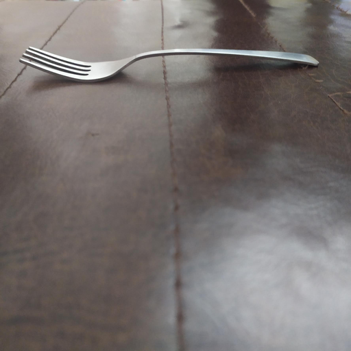 4种基本厨房餐具数据集，每个实例都是一个512x512x3 RBG图像，与一个标签相关联，共199张照片