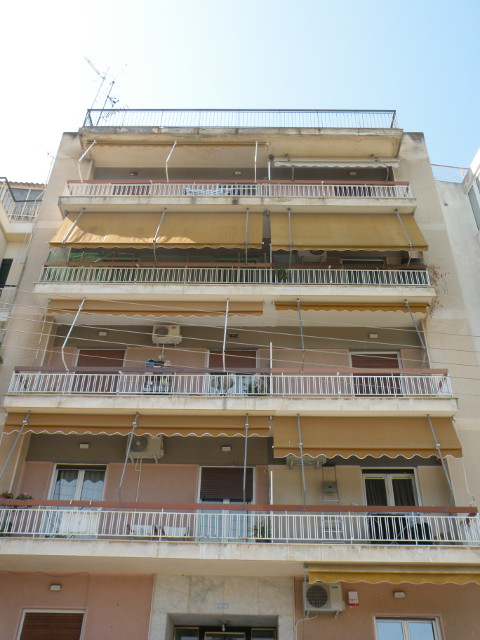 900张希腊雅典的60座建筑的照片,该数据库包含各种建筑规格、楼层数、建筑年代、颜色等的城市建筑。对于每个建筑,我们在5个视点和3个照明条件下拍摄了一系列15张照片。