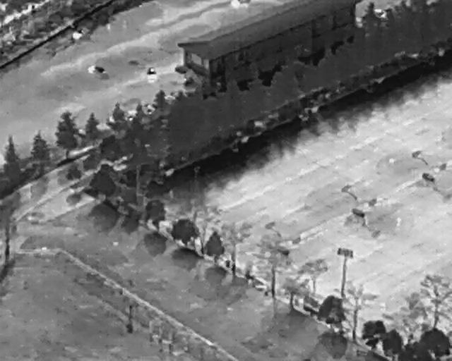 该数据集包含从43470帧中提取的2898幅红外热图像，这些图像由无人机从不同场景（学校、停车场、道路、操场等）捕捉到，涵盖范围广泛，包括物体（人、自行车、汽车、其他车辆）、飞行高度数据（60至130米）、相机透视数据（30至90度）和日光强度（白天和晚上）。